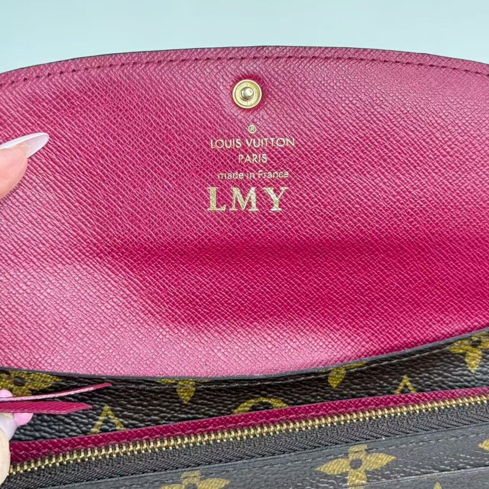 Louis Vuitton Monogram Canvas Wallet with Classic LV Pattern and Red Button - Picture 8 of 8